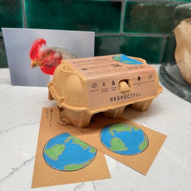 If I had to choose a food that I couldn’t live without it may well be the egg! Very versatile and I’m not sure I’ve met an egg I didn’t enjoy.
Huge thank you to @respectfuleggs for the vouchers for these eggs. They say they are the first carbon neutral egg going to lengths to reduce their impact on the earth. 
I’ve been using Respectful Eggs for a while now and I think they’re brilliant in taste as well has being conscious of the carbon footprint of our food. You can find them currently in @sainsburys @waitrose and @ocadouk 

#eggs #cubbinthekitchen #breakfast #respectfuleggs #foodblog #foodie #breakfast #cracktheegg