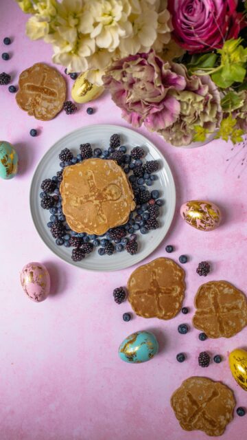 Today is Shrove Tuesday aka Pancake Day! Now we will of course be having pancakes but which to have?

Here are three of my favourite pancake recipes.
Hot Cross Bun Pancakes, Pink Raspberry Pancakes and Apple Pie Pancakes. All delicious, scrumptious and everything you want pancakes to be.

All three recipes are on the blog now!

#CUBBintheKitchen #Breakfast #Brunch #Pink #Pancake #Pancakes #PancakeStack #HotCrossBuns #EasterMorning #FruitForBreakfast #Brunching #GoodFood #BreakfastFood #BreakfastPorn #BrunchGoals #BerryNice #BrunchLife #Breakfasting #britainsbesthomecooks_ #worldsgreatesthomecooks #HotCrossBun #forkyeah #Waitrose #EasterFood #AmericanPancakes #PinkPinkPink #GoodFriday #Easter #MorningMood